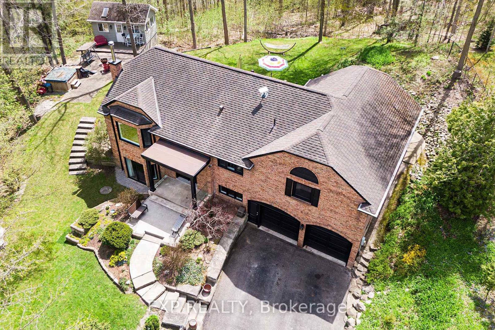 7 Valley Trail, East Gwillimbury, Ontario  L3Y 4V8 - Photo 3 - N12140855