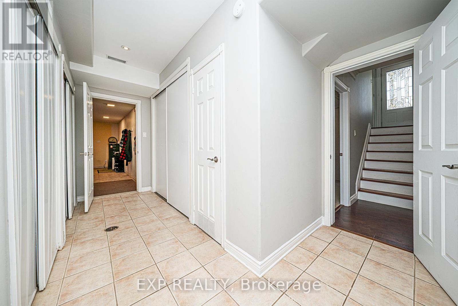 7 Valley Trail, East Gwillimbury, Ontario  L3Y 4V8 - Photo 38 - N12140855