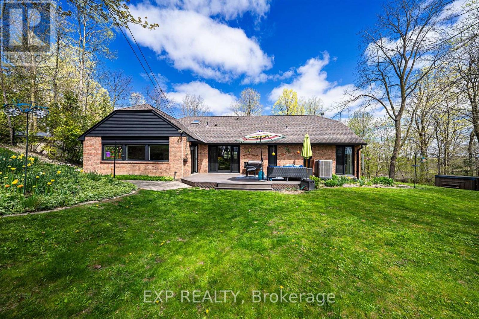7 Valley Trail, East Gwillimbury, Ontario  L3Y 4V8 - Photo 41 - N12140855