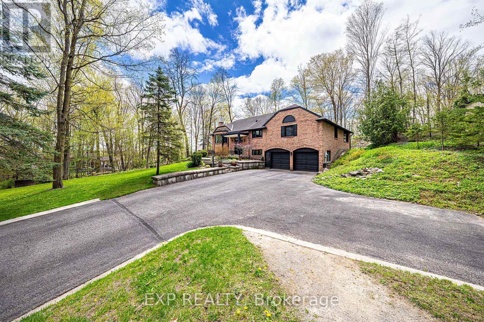 7 Valley Trail, East Gwillimbury, Ontario  L3Y 4V8 - Photo 5 - N12140855