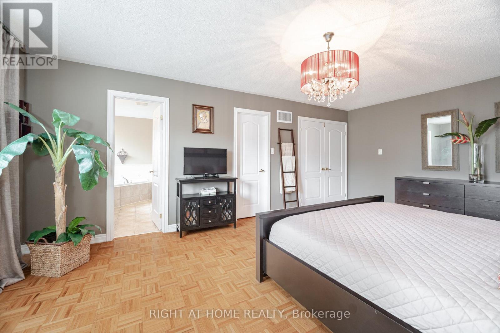 148 Vellore Avenue, Vaughan (Vellore Village), Ontario  L4H 2W4 - Photo 34 - N12140910