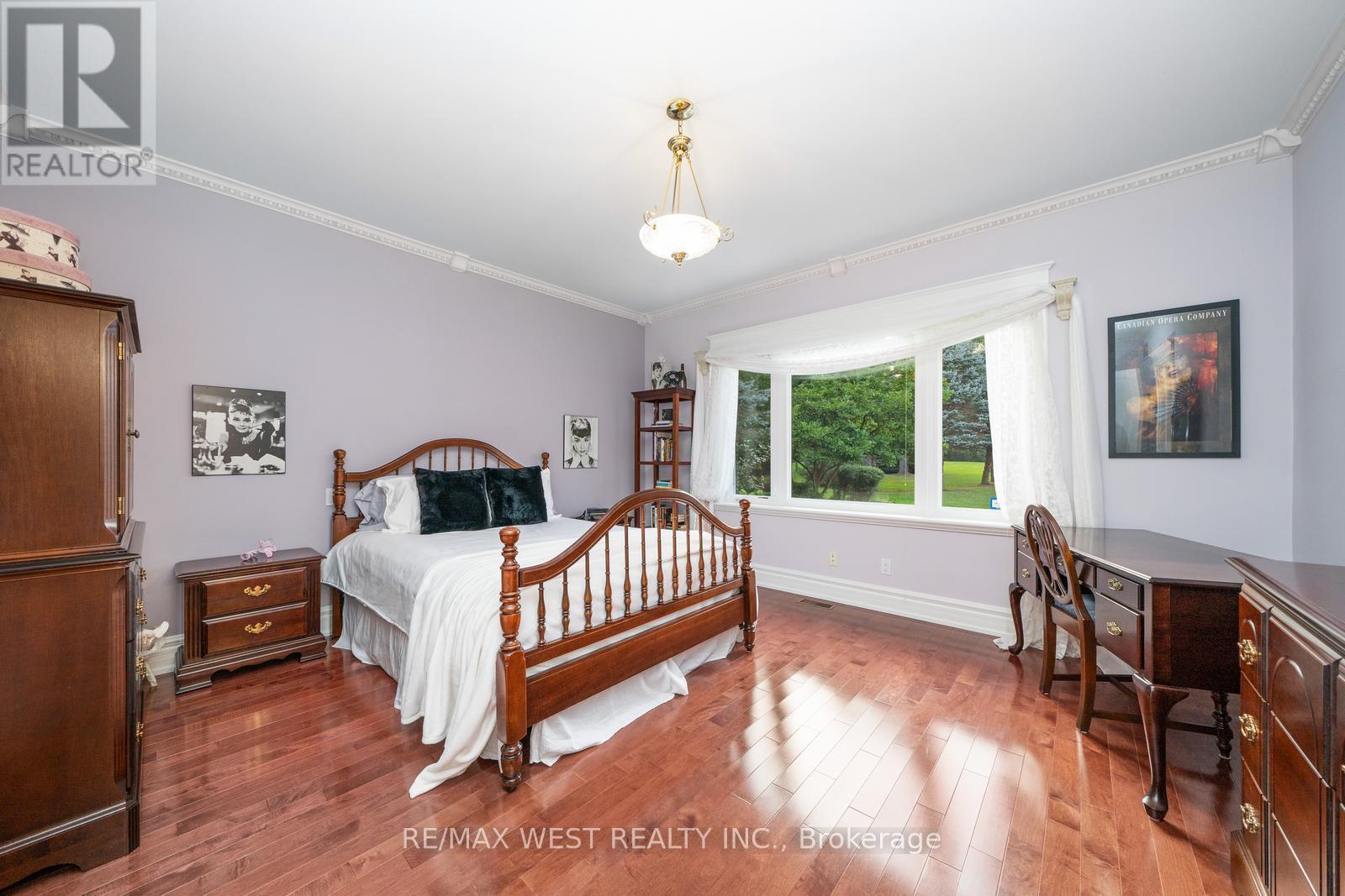 5775 Kirby Road, Vaughan (Kleinburg), Ontario  L0J 1C0 - Photo 24 - N12140952