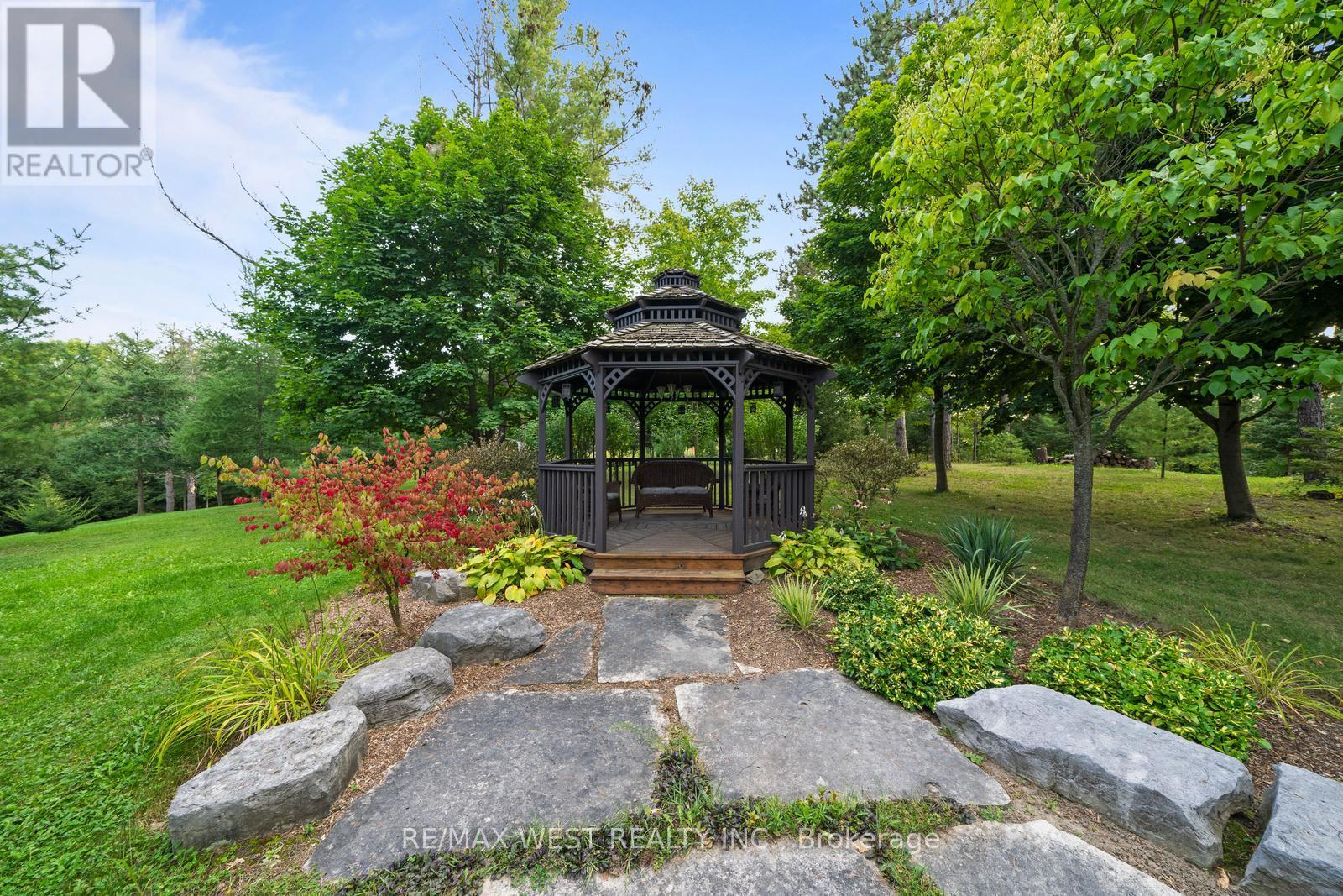 5775 Kirby Road, Vaughan (Kleinburg), Ontario  L0J 1C0 - Photo 43 - N12140952
