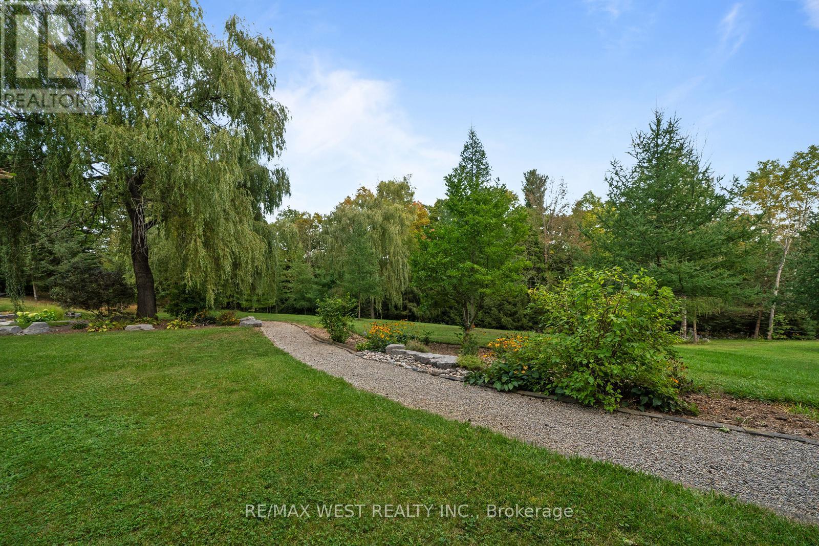 5775 Kirby Road, Vaughan (Kleinburg), Ontario  L0J 1C0 - Photo 45 - N12140952