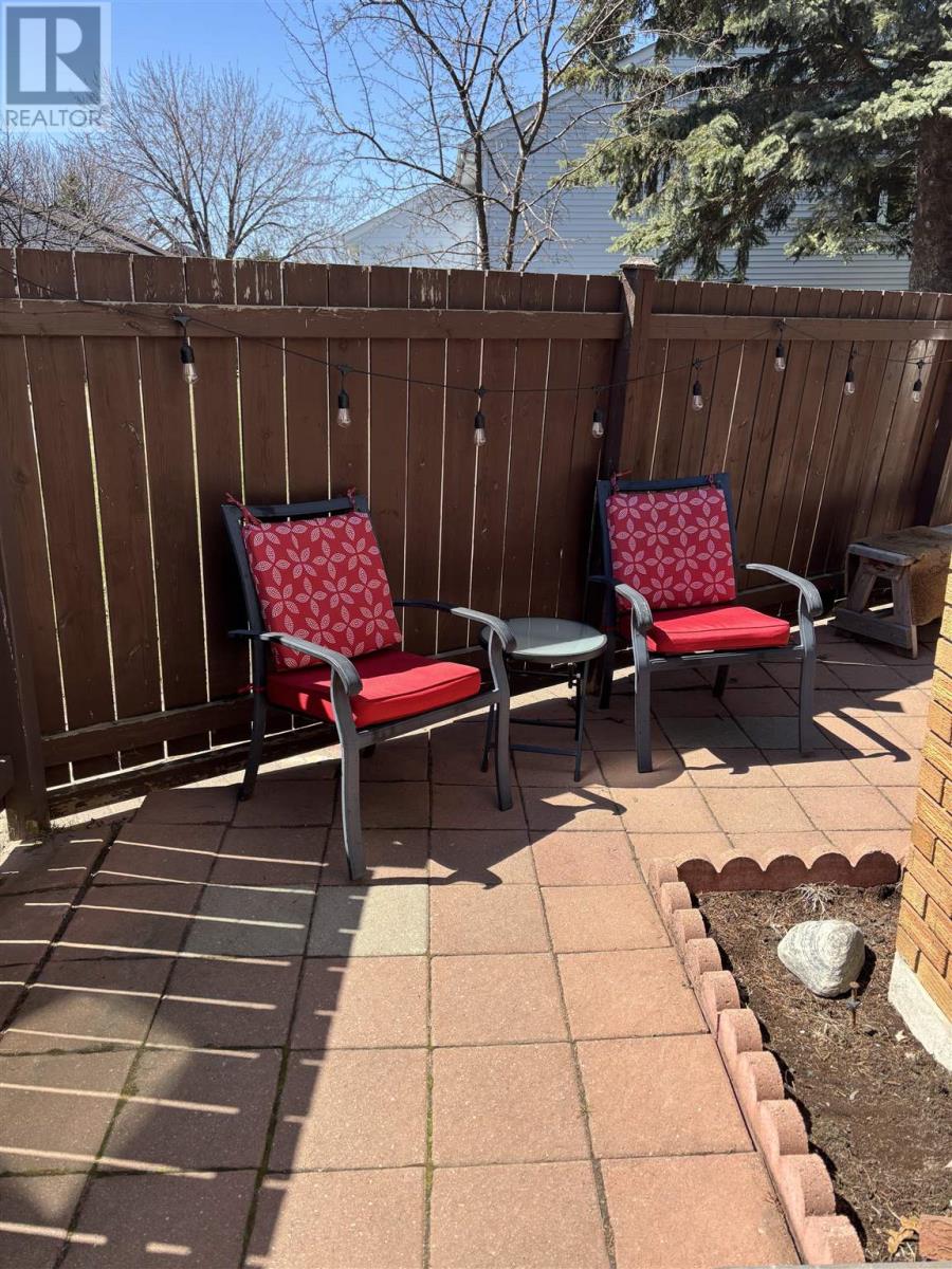 8 - 537 Beverly St, Thunder Bay, Ontario  P7B 5S8 - Photo 2 - TB250990
