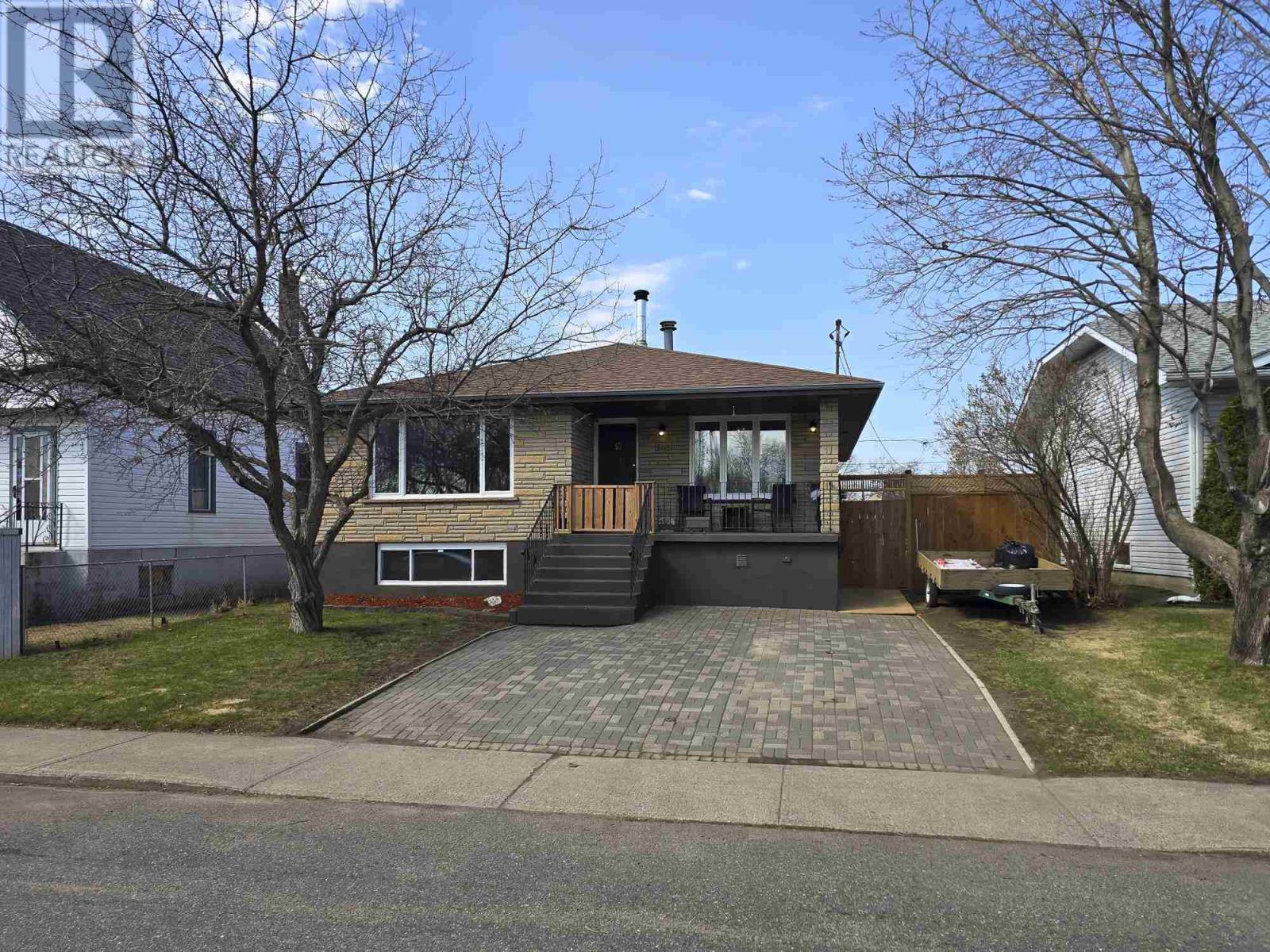 Property at 505 Hargrave St image 1