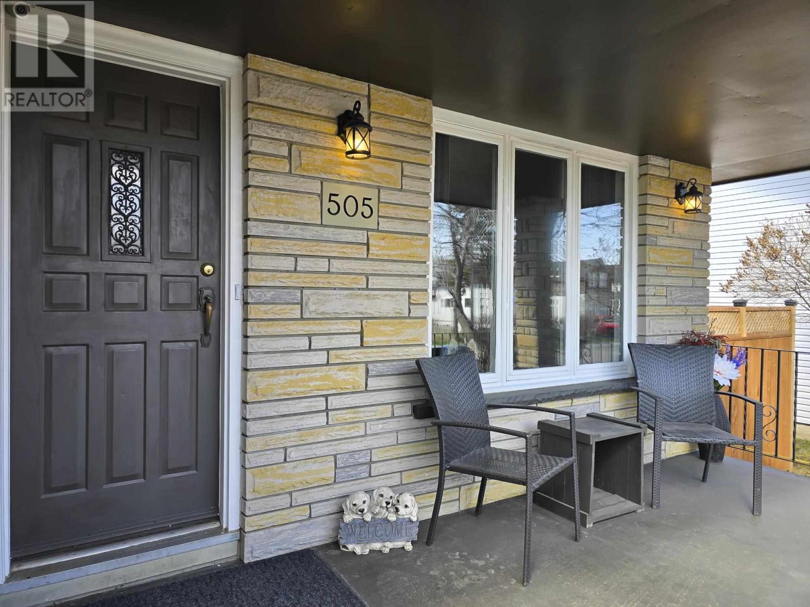 Property at 505 Hargrave St image 2