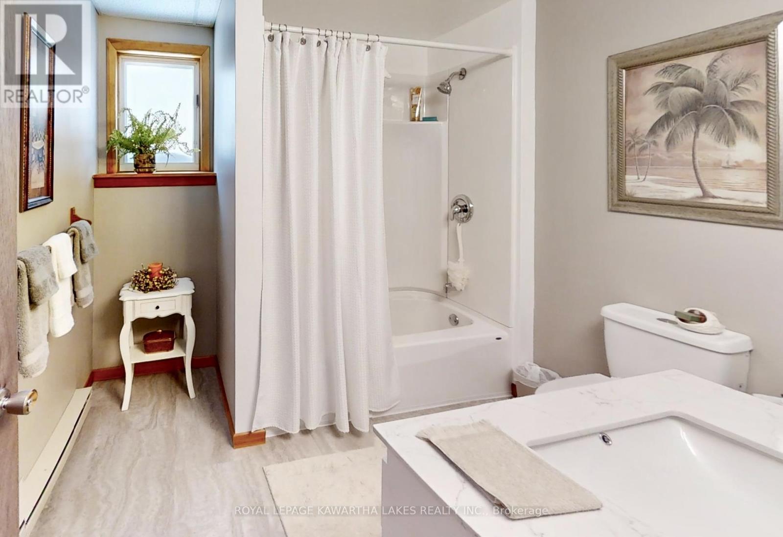 20 Cedartree Lane, Kawartha Lakes, Ontario  K0M 1A0 - Photo 38 - X12038137