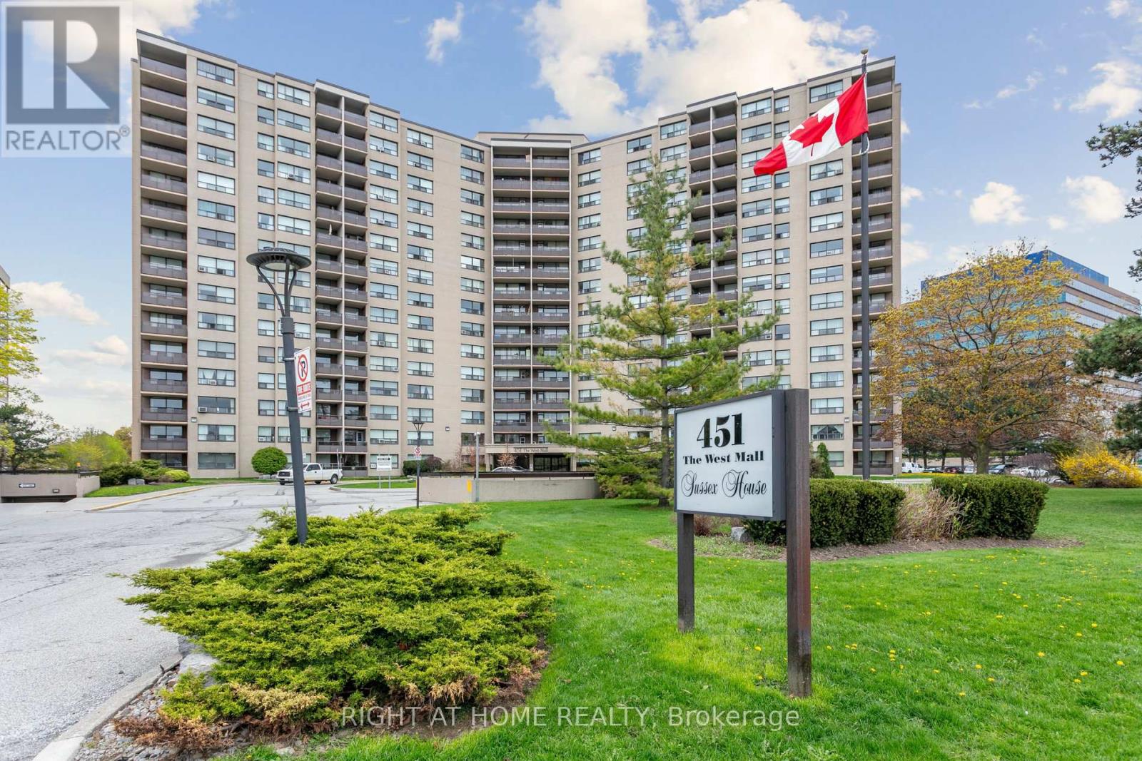 1616 - 451 THE WEST MALL, Toronto, Ontario