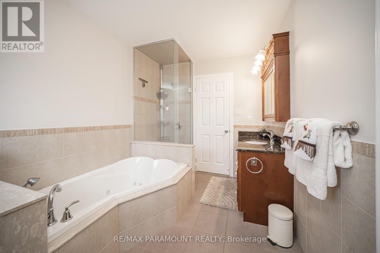 7 Walker Road E, Caledon, Ontario  L7C 1G8 - Photo 35 - W12136260