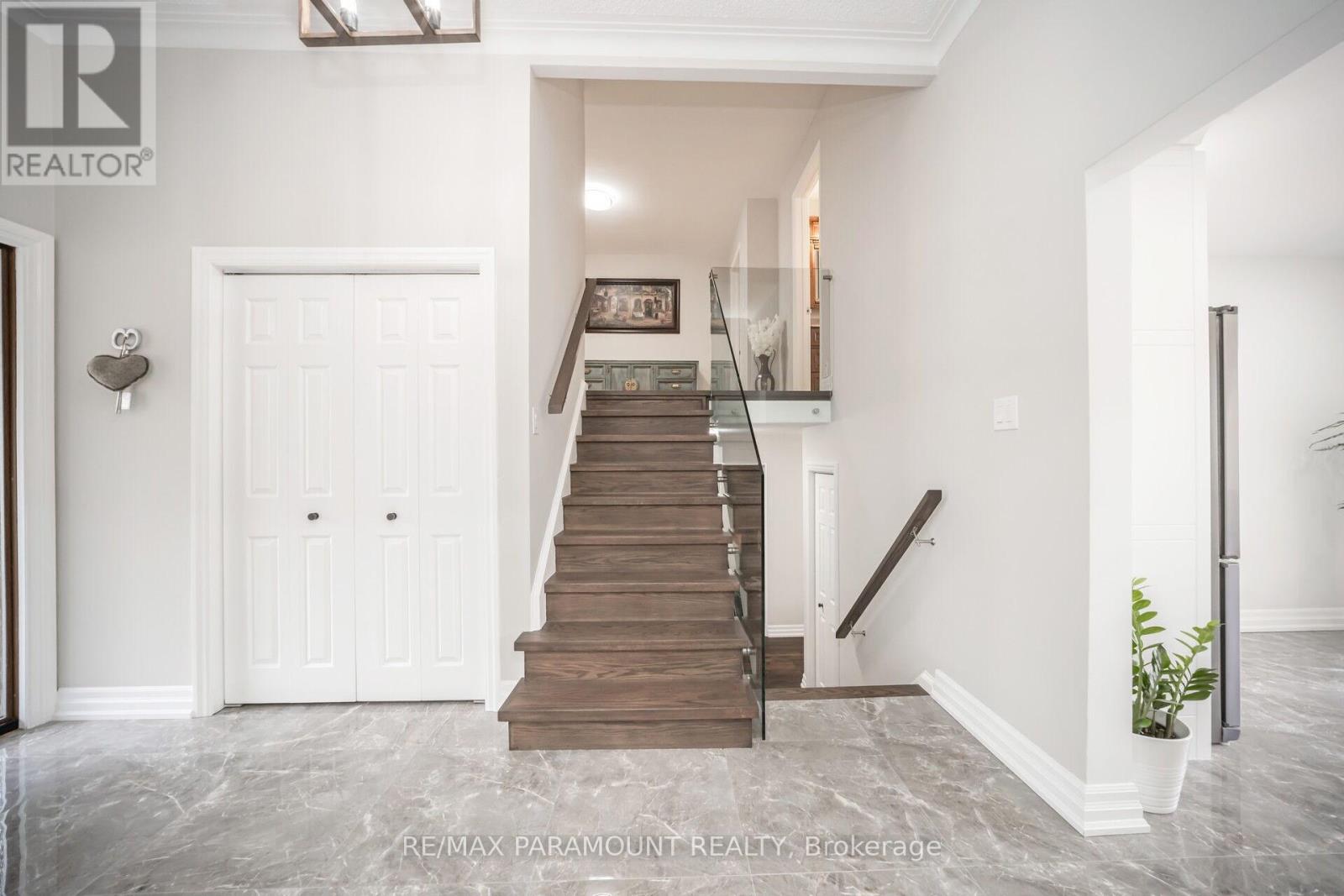 7 Walker Road E, Caledon, Ontario  L7C 1G8 - Photo 25 - W12136260