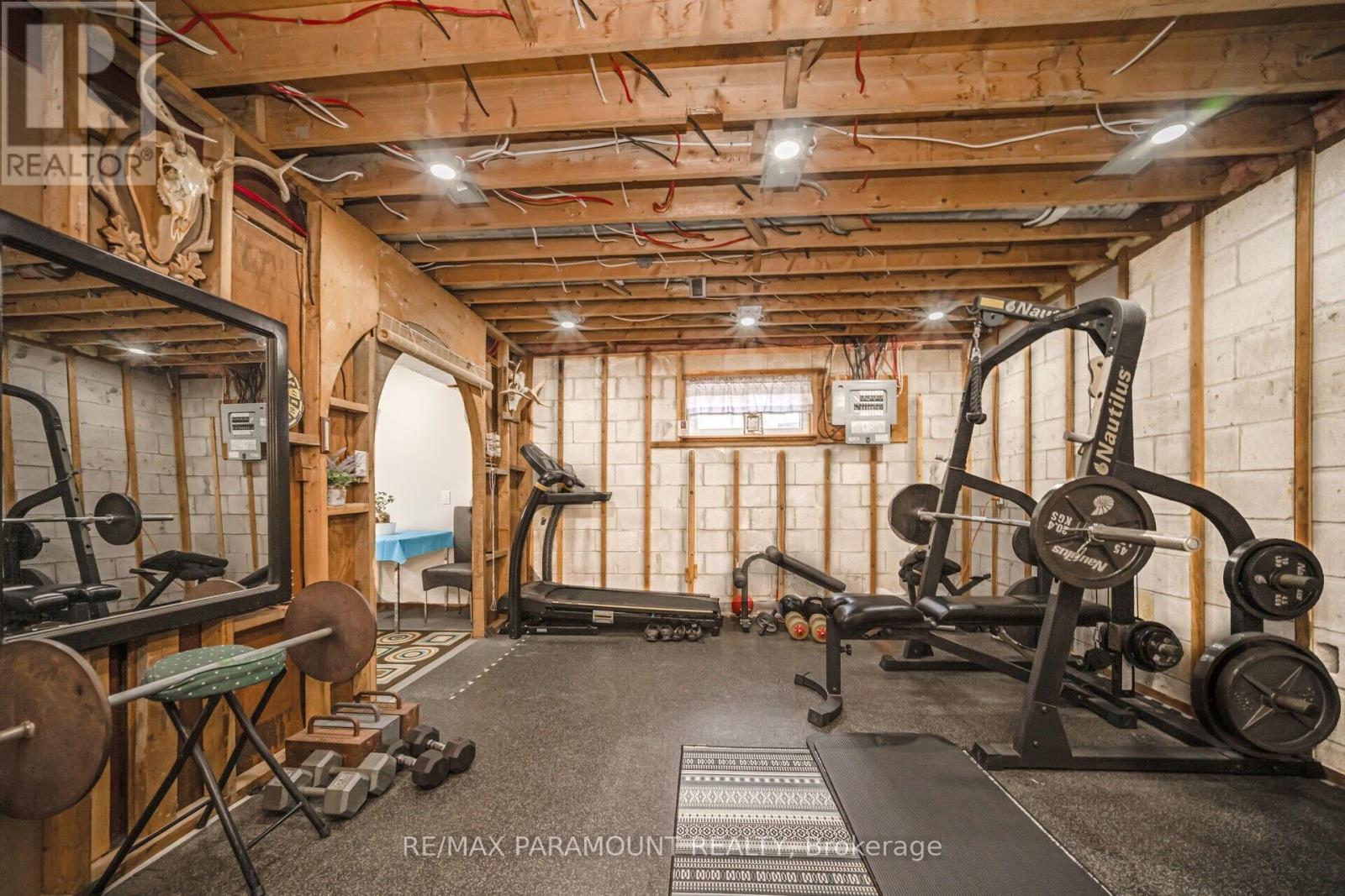 7 Walker Road E, Caledon, Ontario  L7C 1G8 - Photo 44 - W12136260