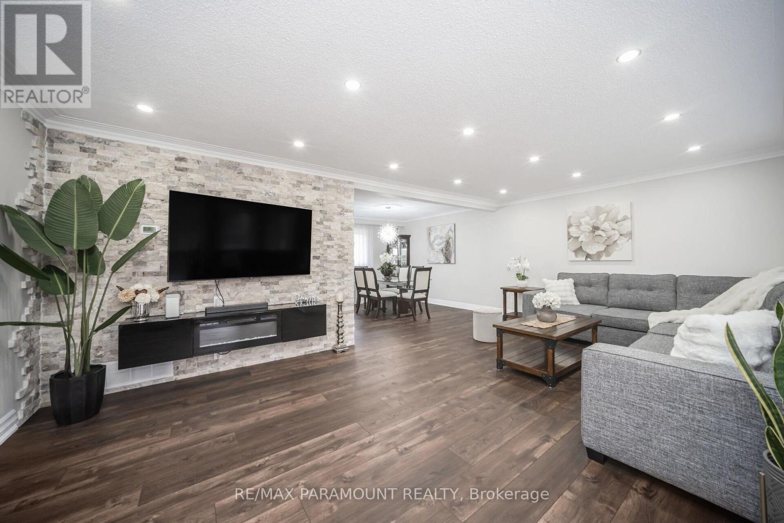 7 Walker Road E, Caledon, Ontario  L7C 1G8 - Photo 8 - W12136260