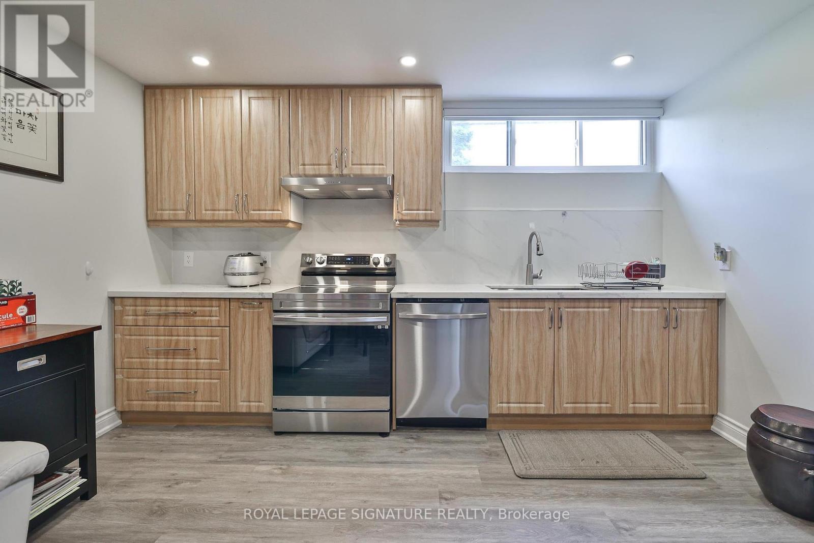 89 Thistle Down Boulevard, Toronto, Ontario  M9V 1J3 - Photo 21 - W12140914