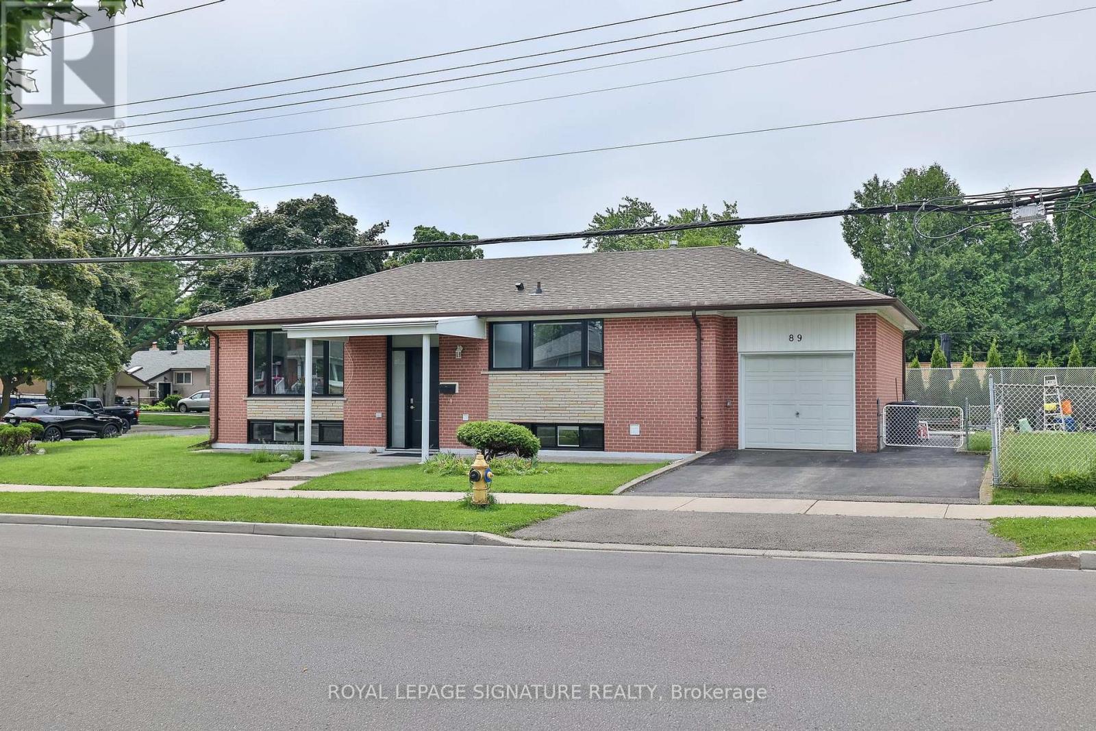 89 Thistle Down Boulevard, Toronto, Ontario  M9V 1J3 - Photo 28 - W12140914