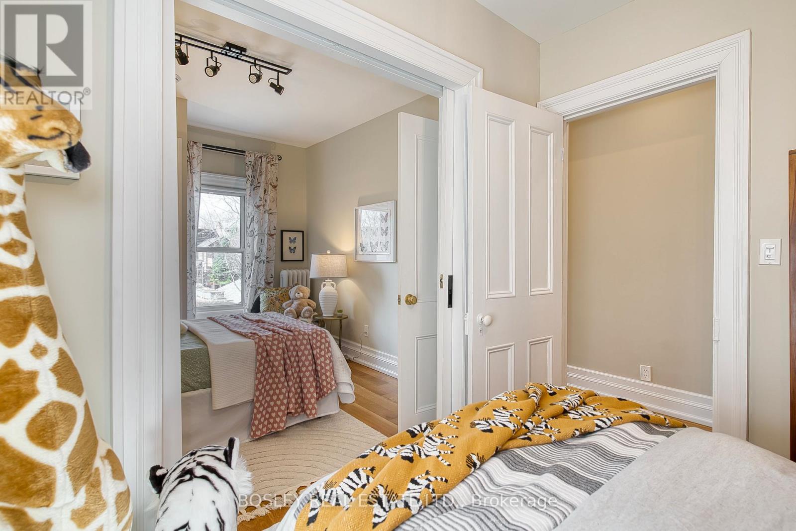 18 Gwynne Avenue, Toronto, Ontario  M6K 2C3 - Photo 38 - W12140927