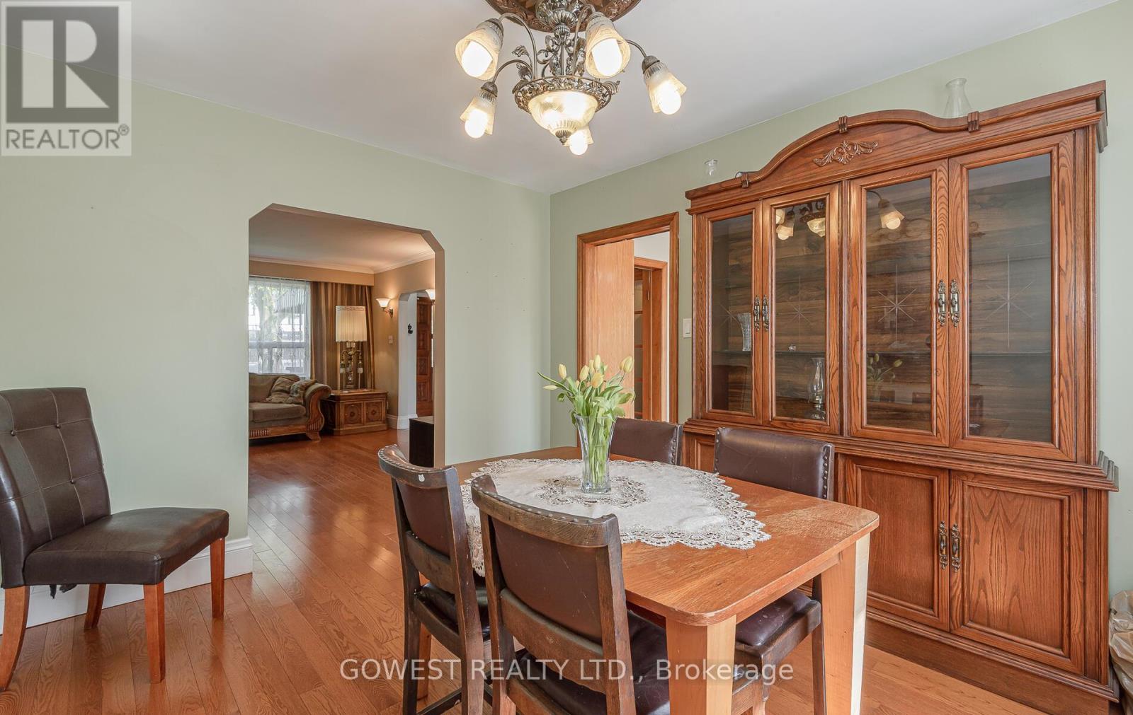 118 Treeview Drive, Toronto (Alderwood), Ontario  M8W 4C3 - Photo 12 - W12140955