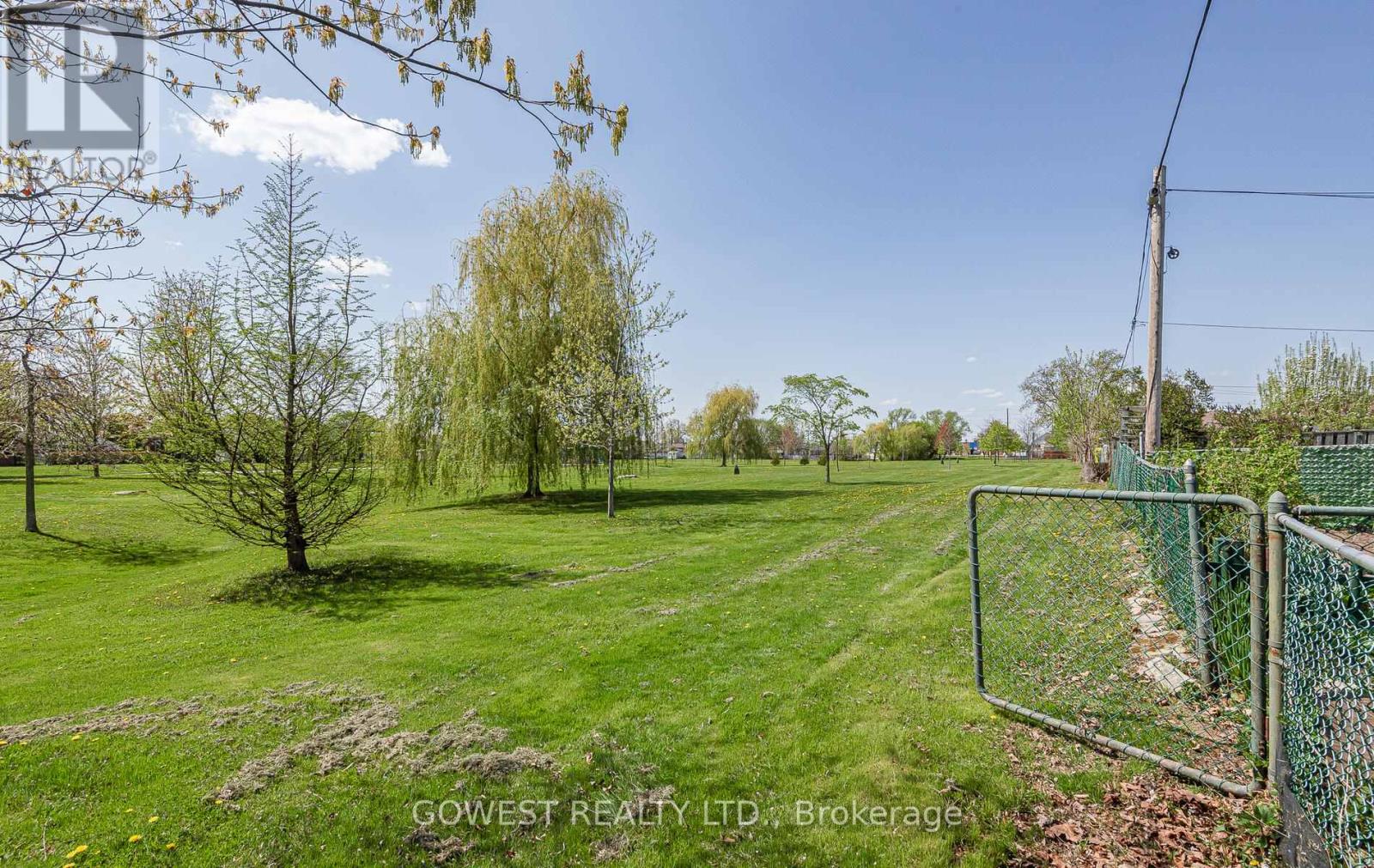 118 Treeview Drive, Toronto (Alderwood), Ontario  M8W 4C3 - Photo 42 - W12140955