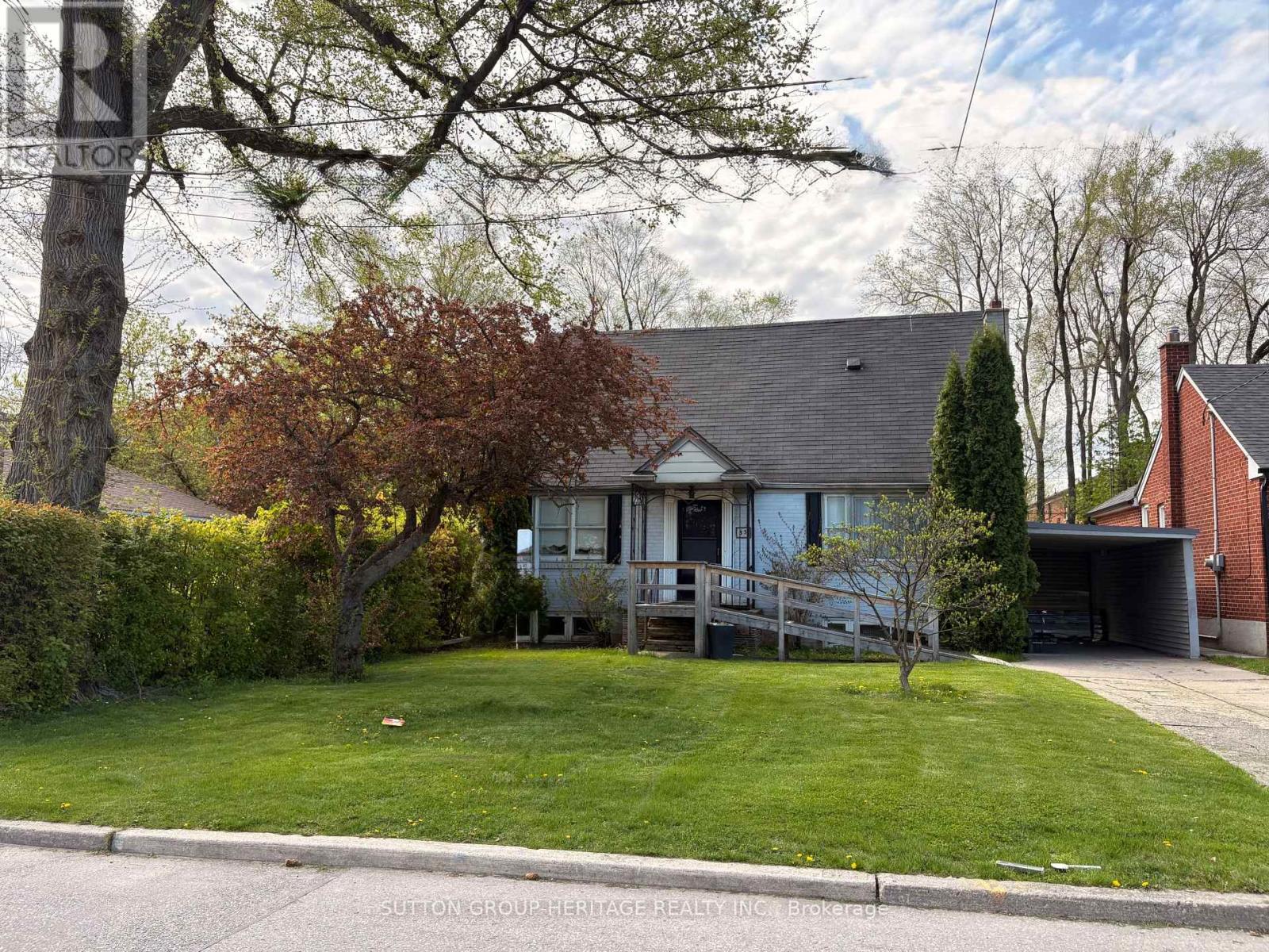 Property at 33 KIRKLAND BOULEVARD image 1