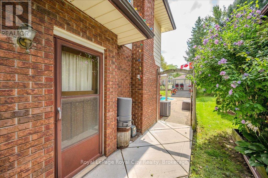5 Cabot Court, Guelph, Ontario  N1G 3E4 - Photo 35 - X12141100