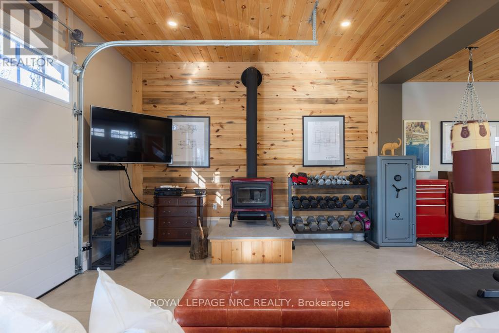 50 Hillcrest Avenue, St. Catharines, Ontario  L2R 4Y1 - Photo 37 - X12033753