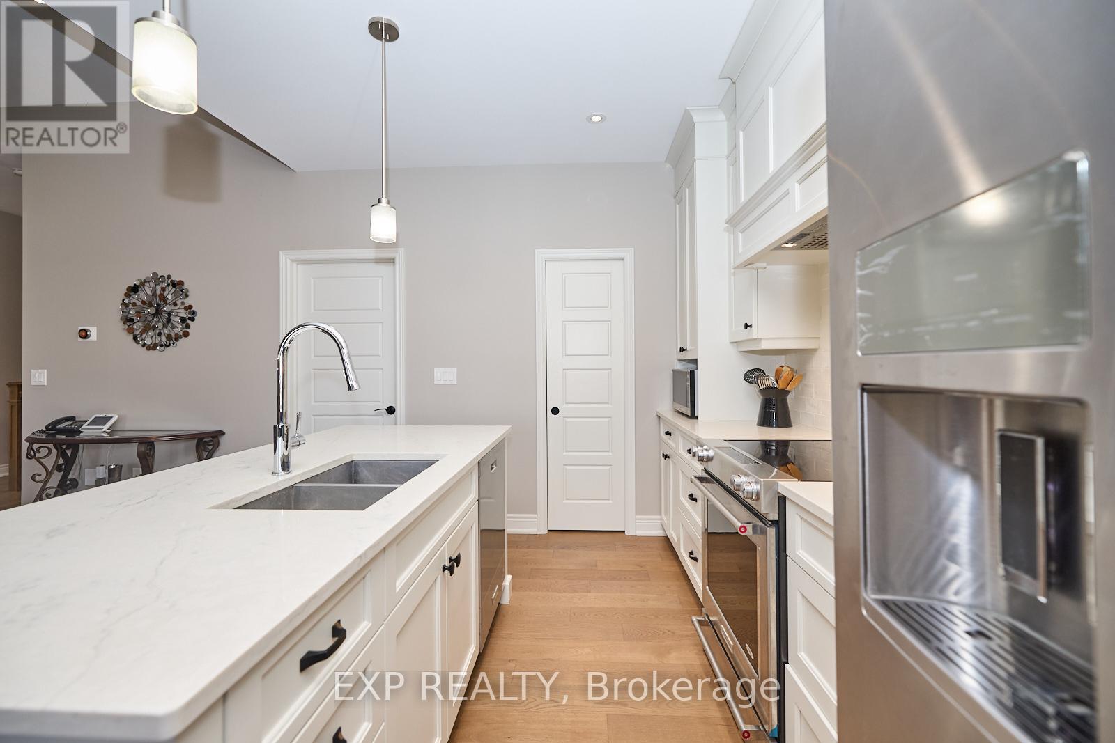 123 Forest Ridge Court, Welland, Ontario  L3C 0C2 - Photo 8 - X12120395