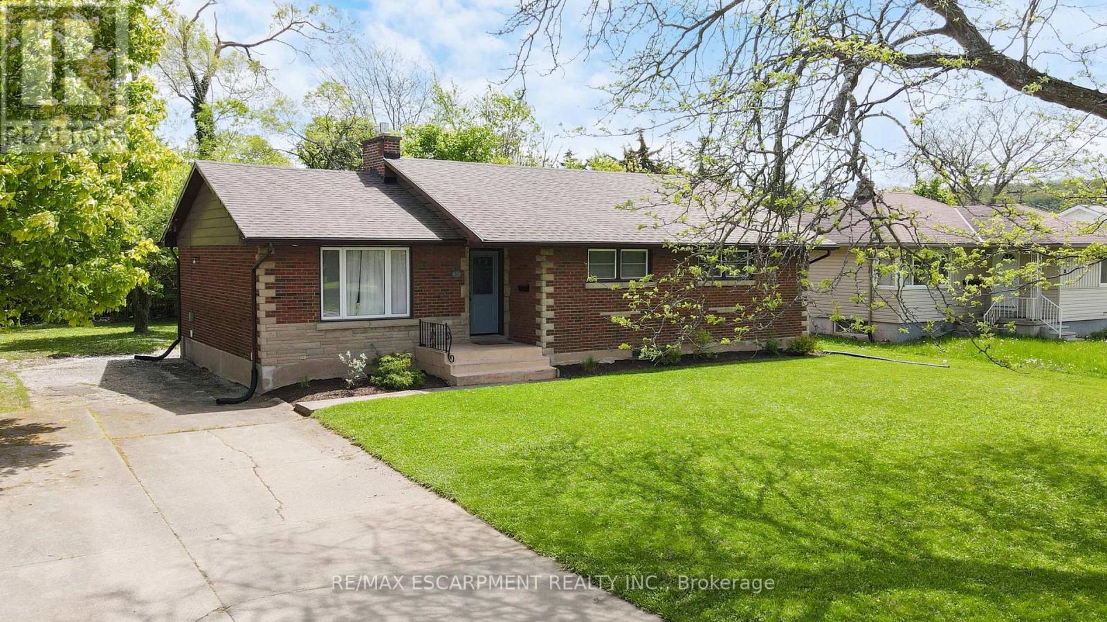 Property at 31 MASTERSON AVENUE image 2