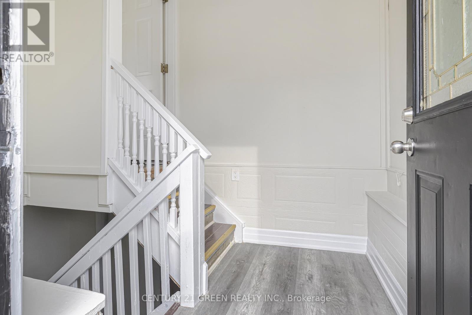 Property at 35 ST DAVID STREET W image 4