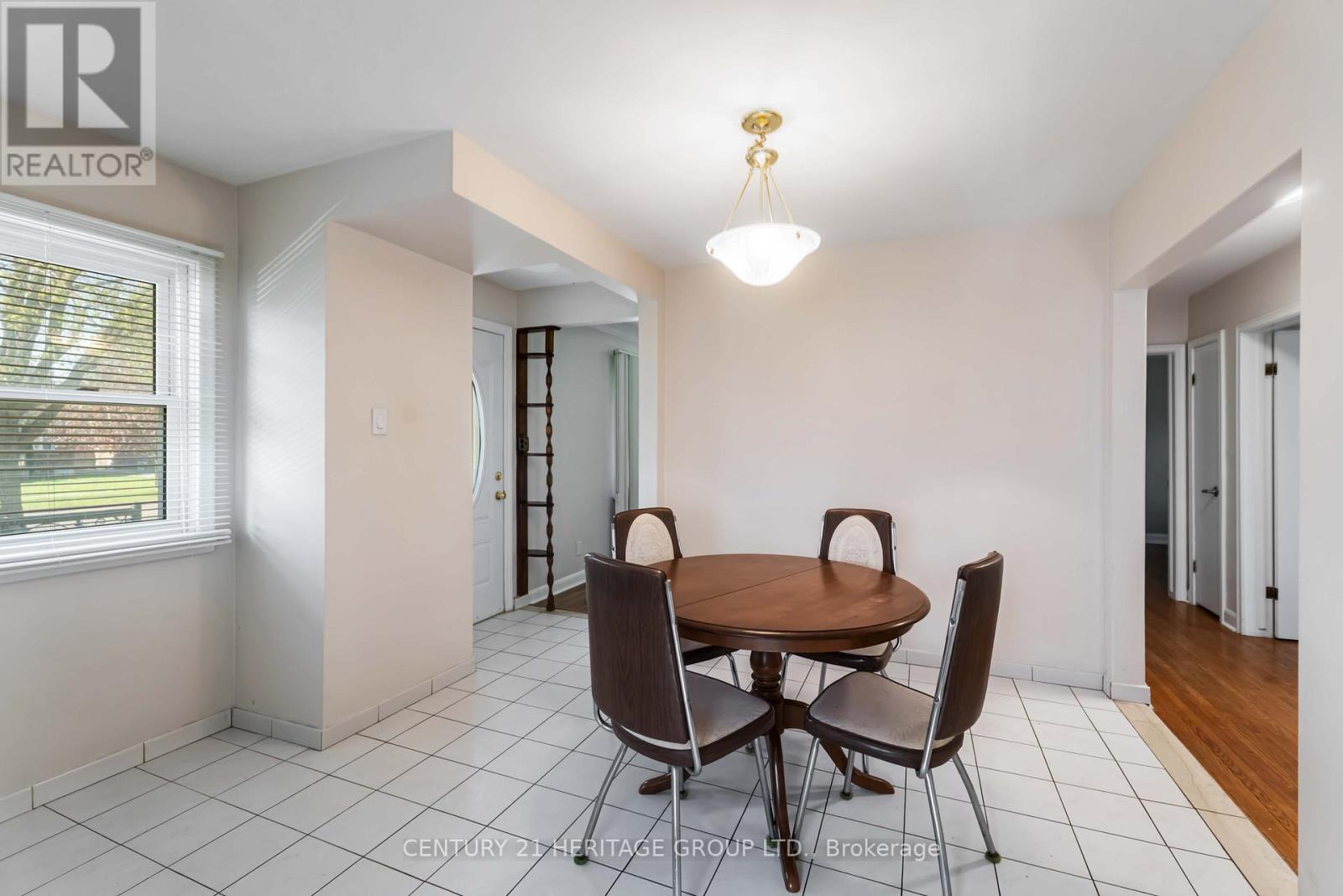 Property at 5905 VALLEY WAY image 3