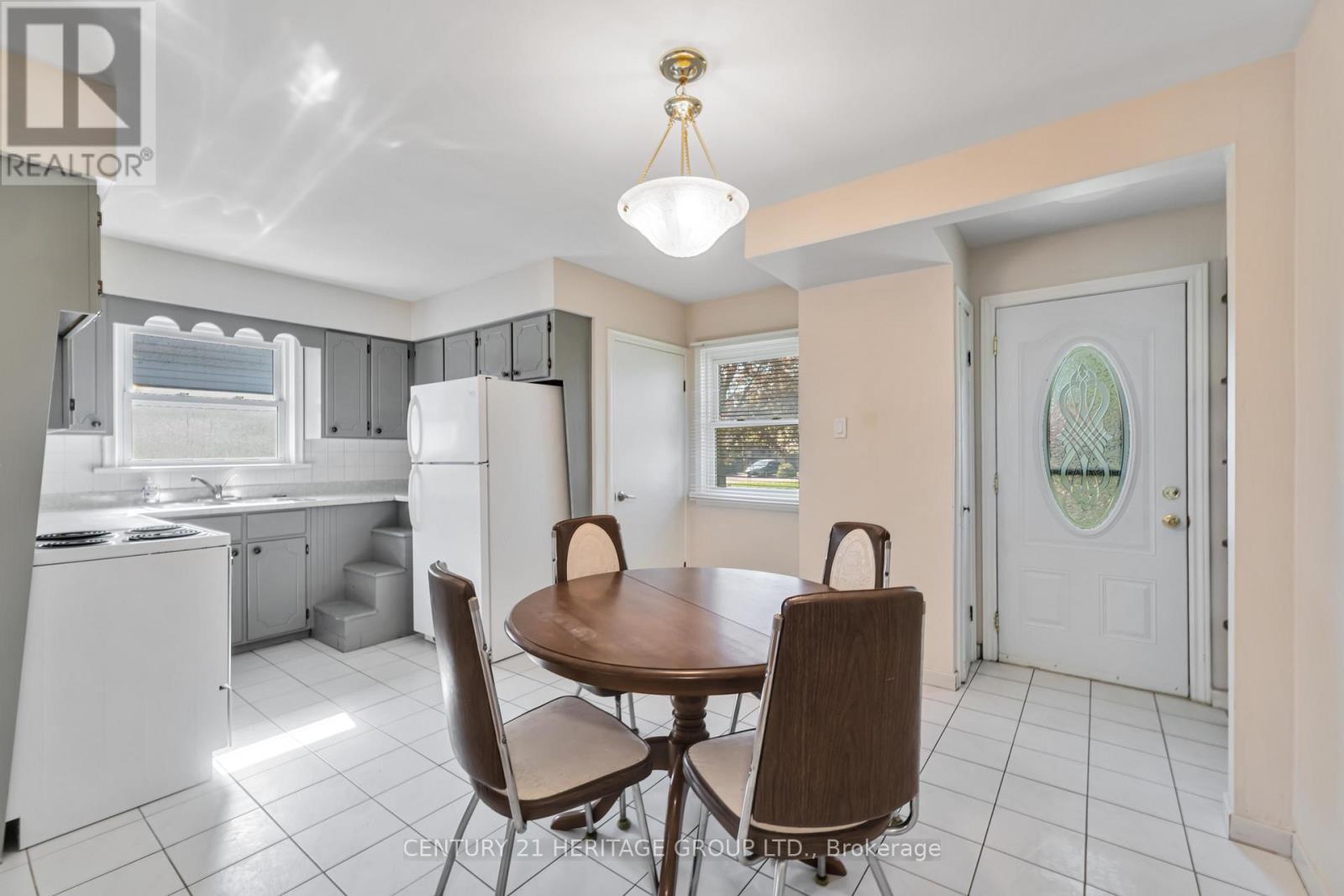 Property at 5905 VALLEY WAY image 4