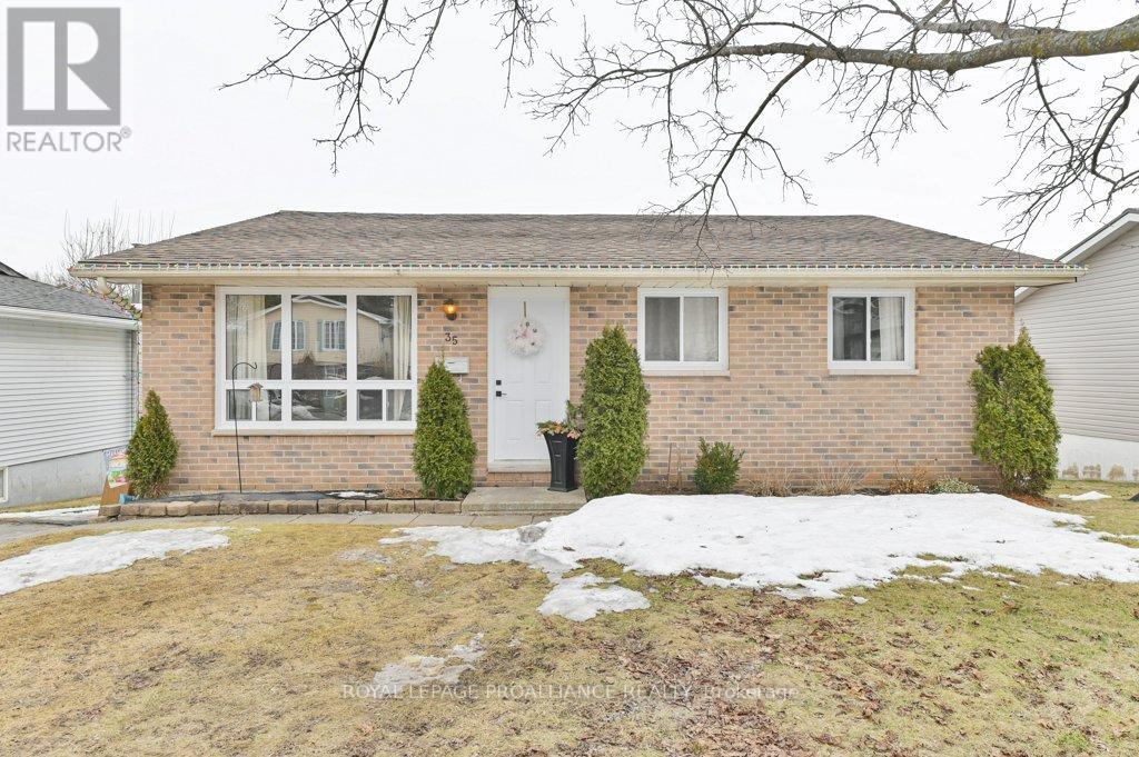 Property at 35 VAN ALSTINE DRIVE image 3