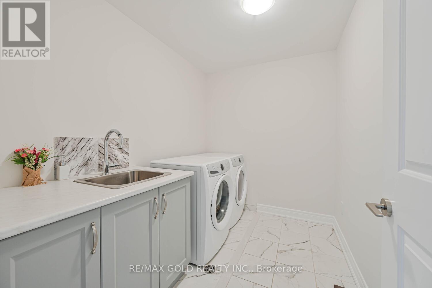 27 Enclave Trail, Brampton, Ontario  L6R 0B3 - Photo 41 - W12135252