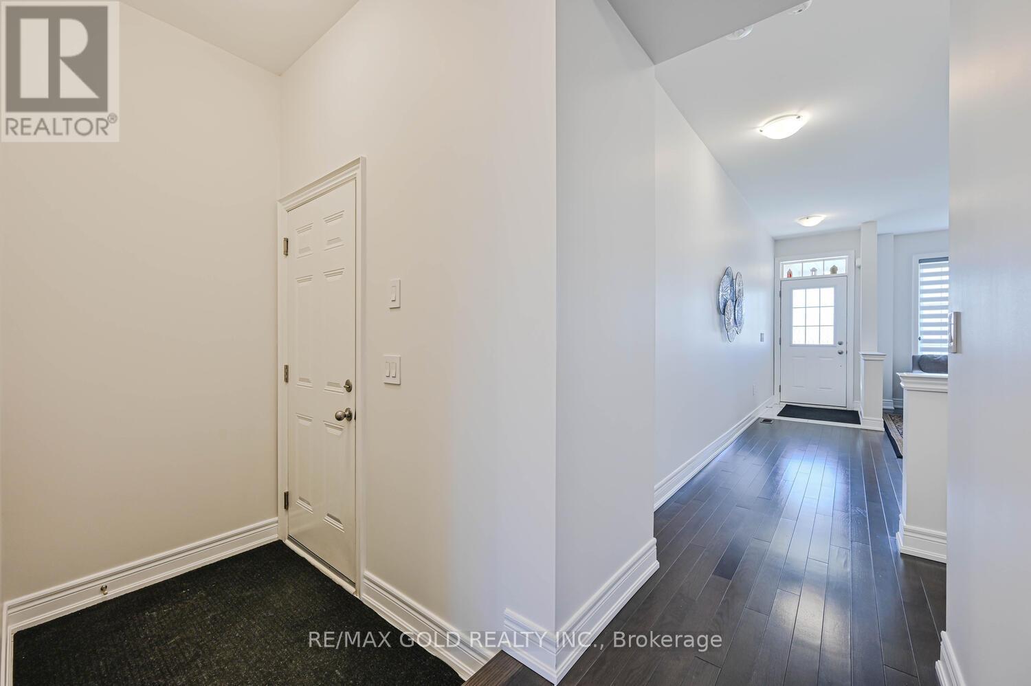 27 Enclave Trail, Brampton, Ontario  L6R 0B3 - Photo 8 - W12135252
