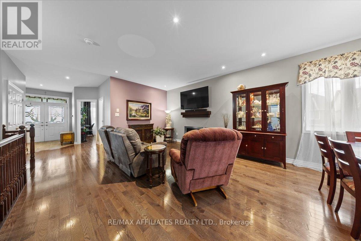 2277 Esprit Drive, Ottawa, Ontario  K4A 0A5 - Photo 8 - X12141031