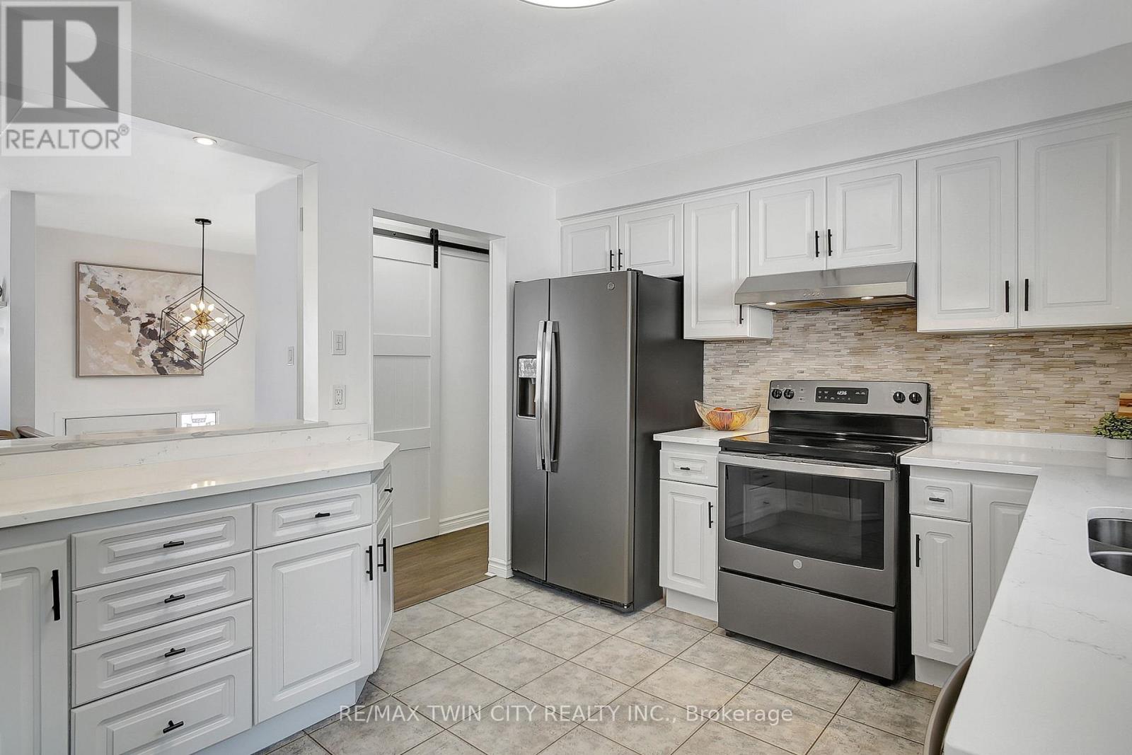 11 Glen Park Crescent, Kitchener, Ontario  N2N 1G1 - Photo 14 - X12069716