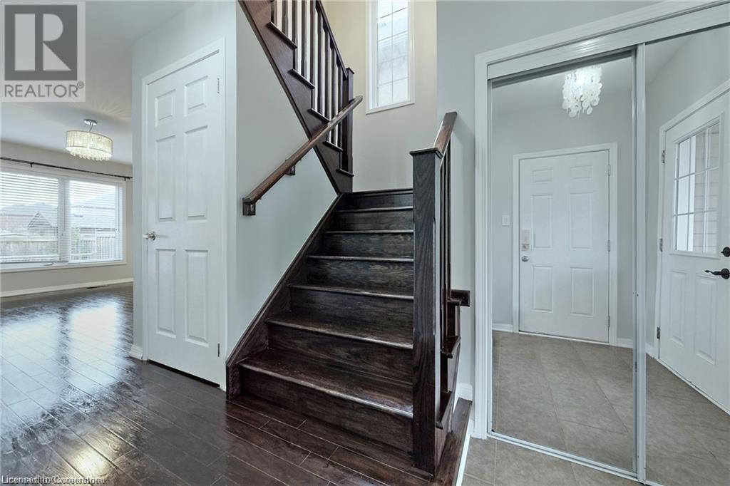 1005 Farmstead Drive, Milton, Ontario  L9T 8G2 - Photo 3 - 40727262