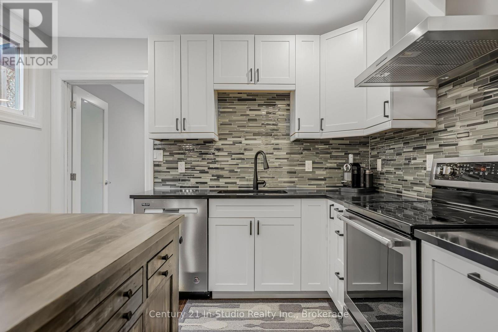 362 11th Street W, Owen Sound, Ontario  N4K 3S8 - Photo 16 - X12136437