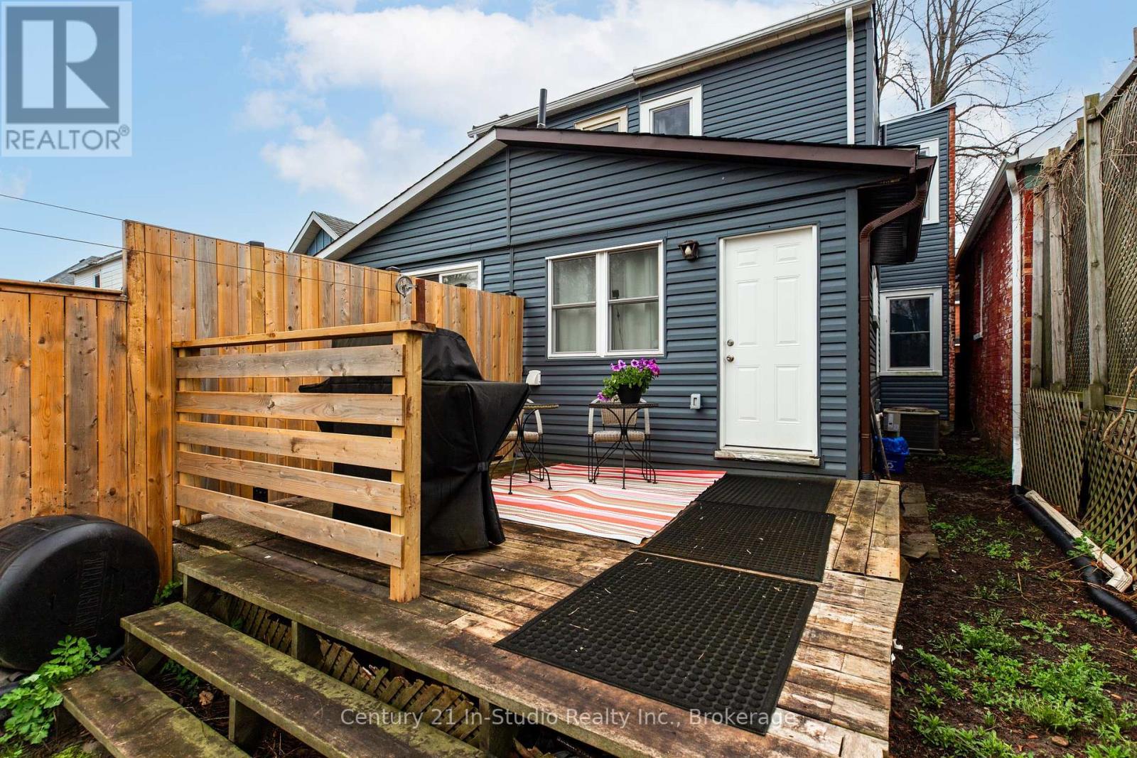 362 11th Street W, Owen Sound, Ontario  N4K 3S8 - Photo 5 - X12136437