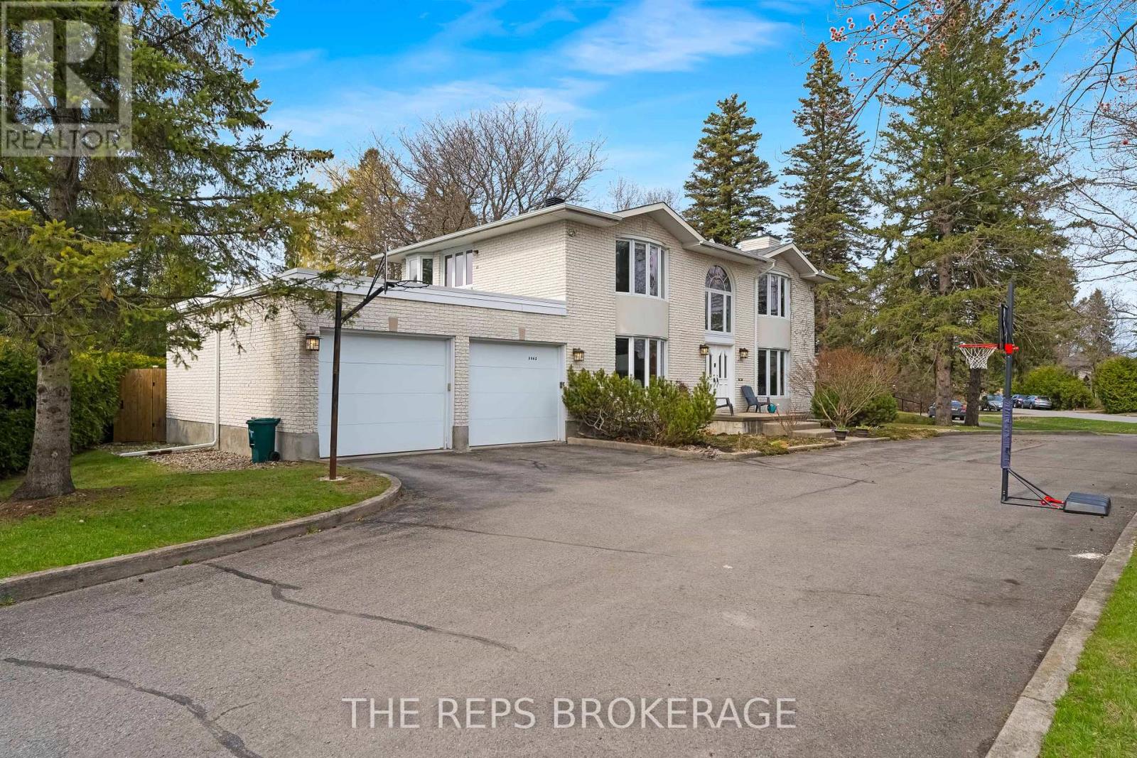 Property at 3062 UPPER OTTERSON PLACE image 2