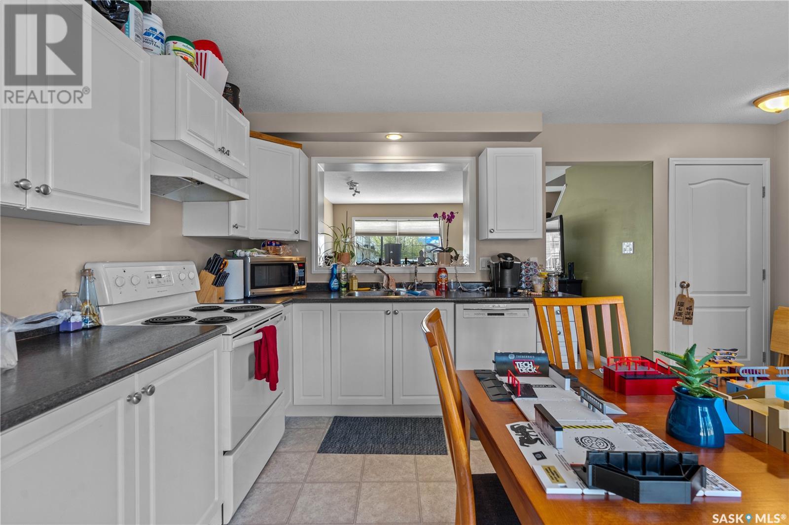 2750 Cranbourn Crescent, Regina, Saskatchewan  S4V 3C1 - Photo 11 - SK005452
