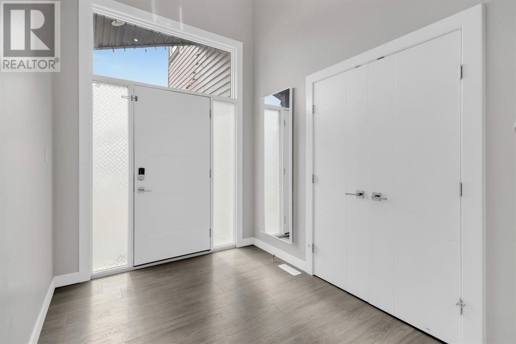 Property at 44 Vancouver Crescent image 3