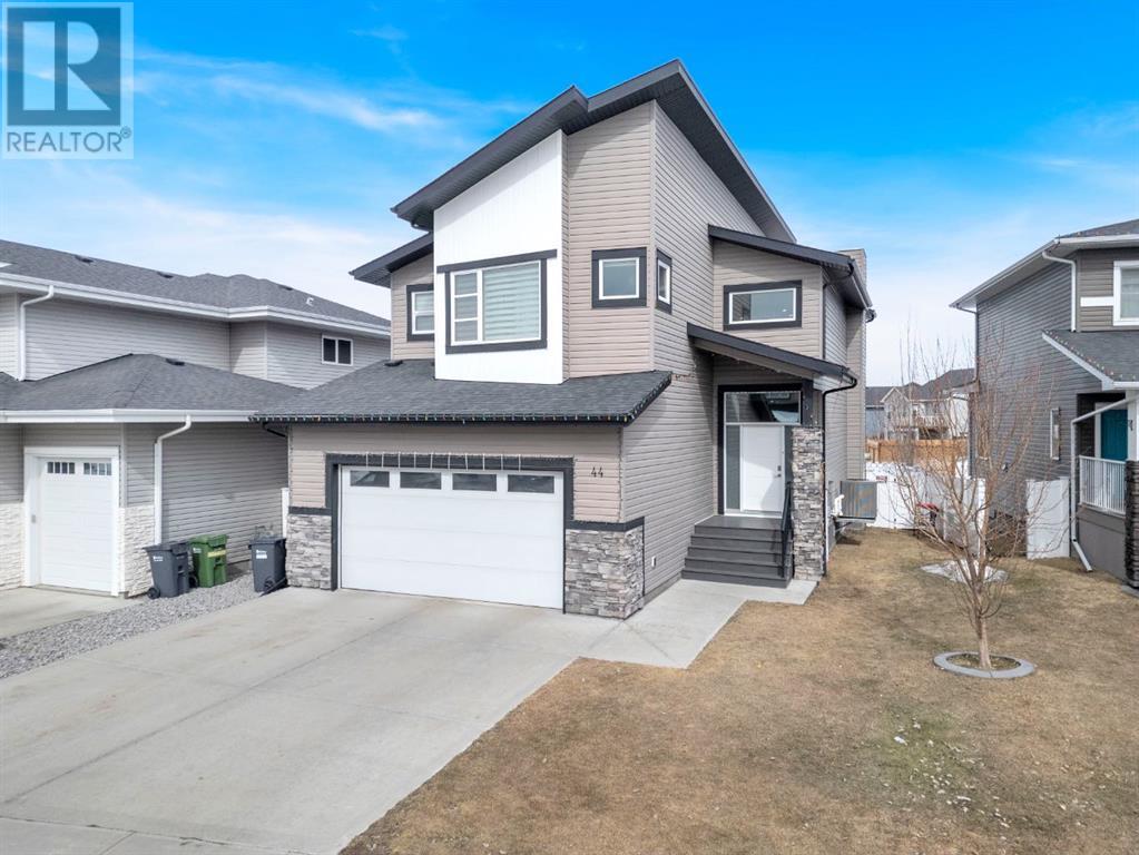 Property at 44 Vancouver Crescent image 1