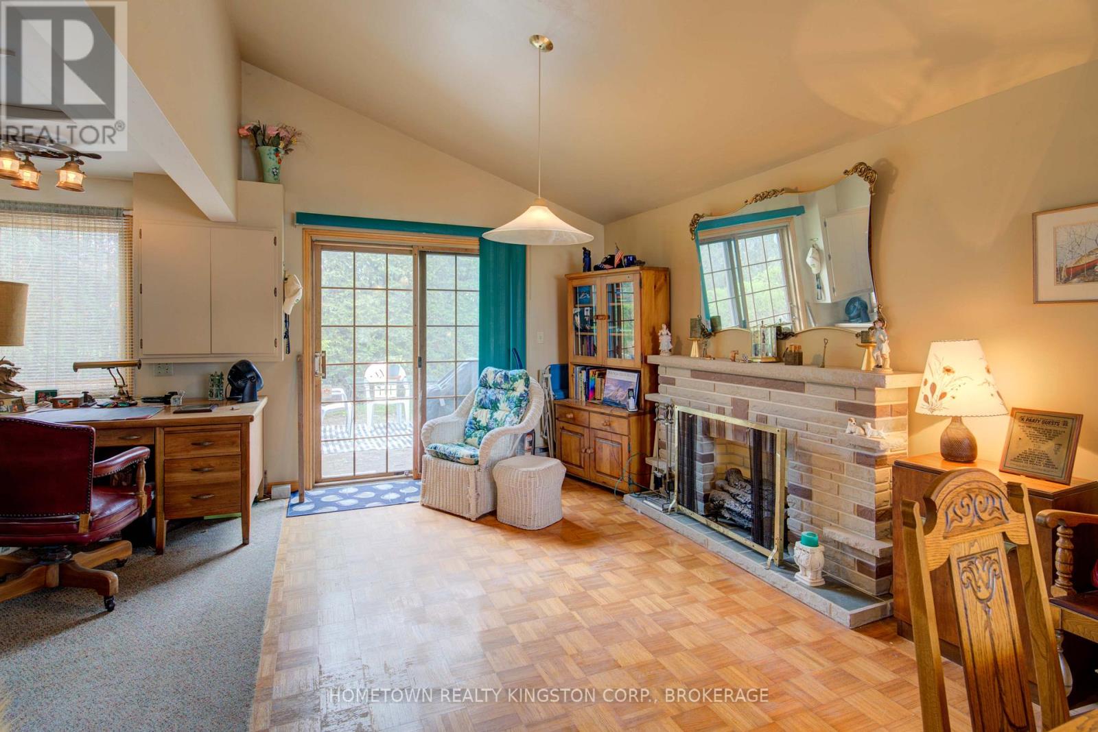 59 Holland Crescent, Kingston, Ontario  K7M 2V7 - Photo 6 - X12141275