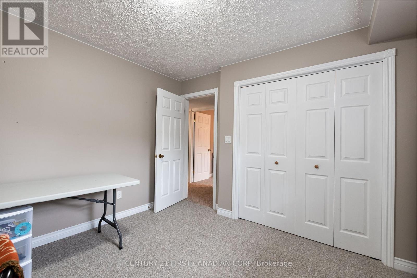 24764 Pioneer Line, West Elgin, Ontario  N0L 2P0 - Photo 35 - X12141120