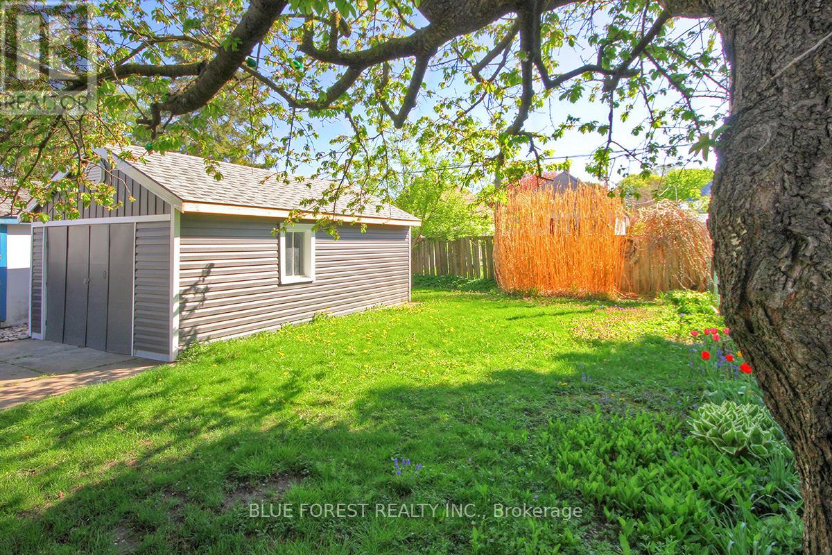 272 Sanders Street, London East, Ontario  N5Z 2T2 - Photo 20 - X12141133