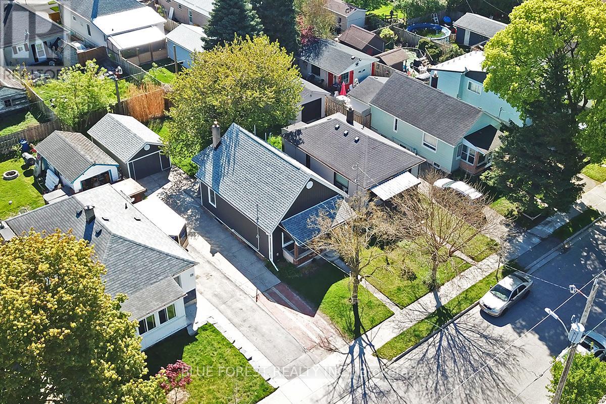 272 Sanders Street, London East, Ontario  N5Z 2T2 - Photo 25 - X12141133