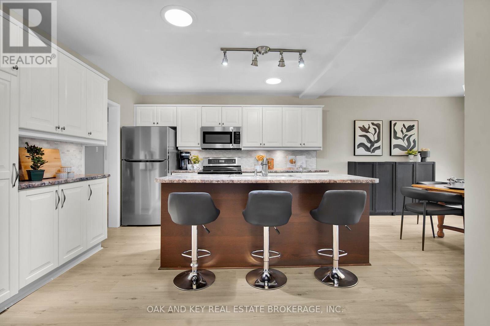 28 Tarbart Terrace, London North, Ontario  N6H 3A9 - Photo 8 - X12141155