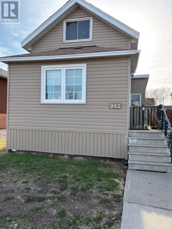 Property at 902 McIntosh ST image 1