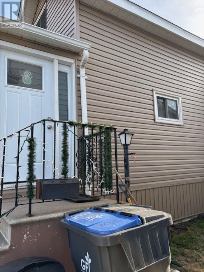 Property at 902 McIntosh ST image 4