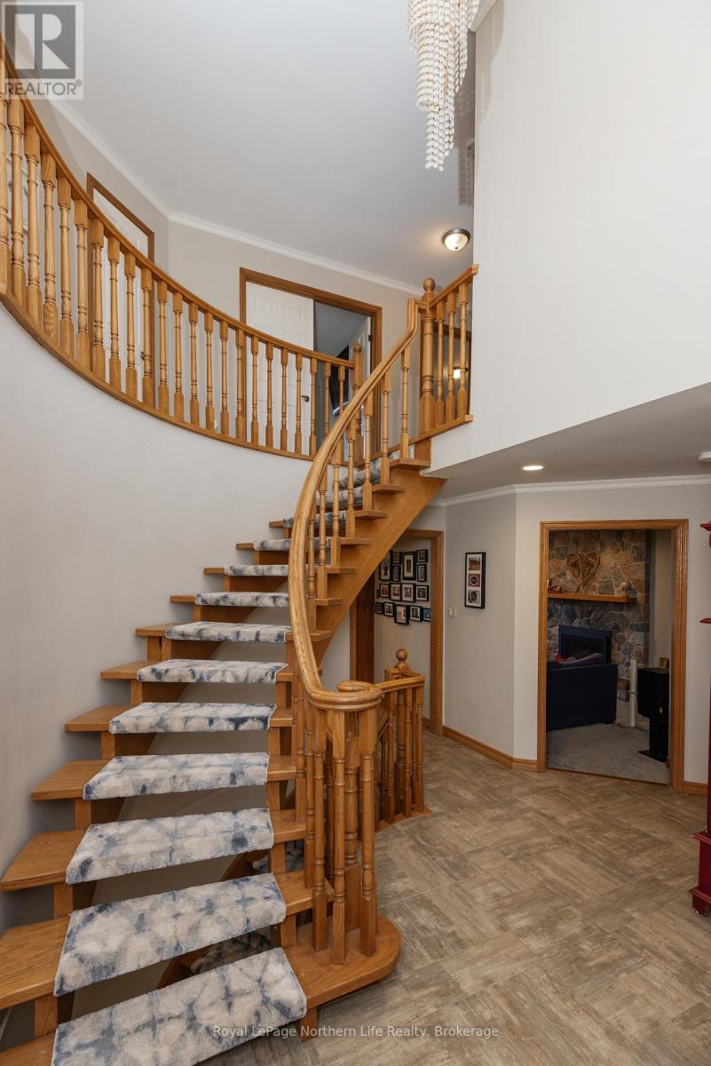 Property at 12 CANTERBURY CRESCENT image 4